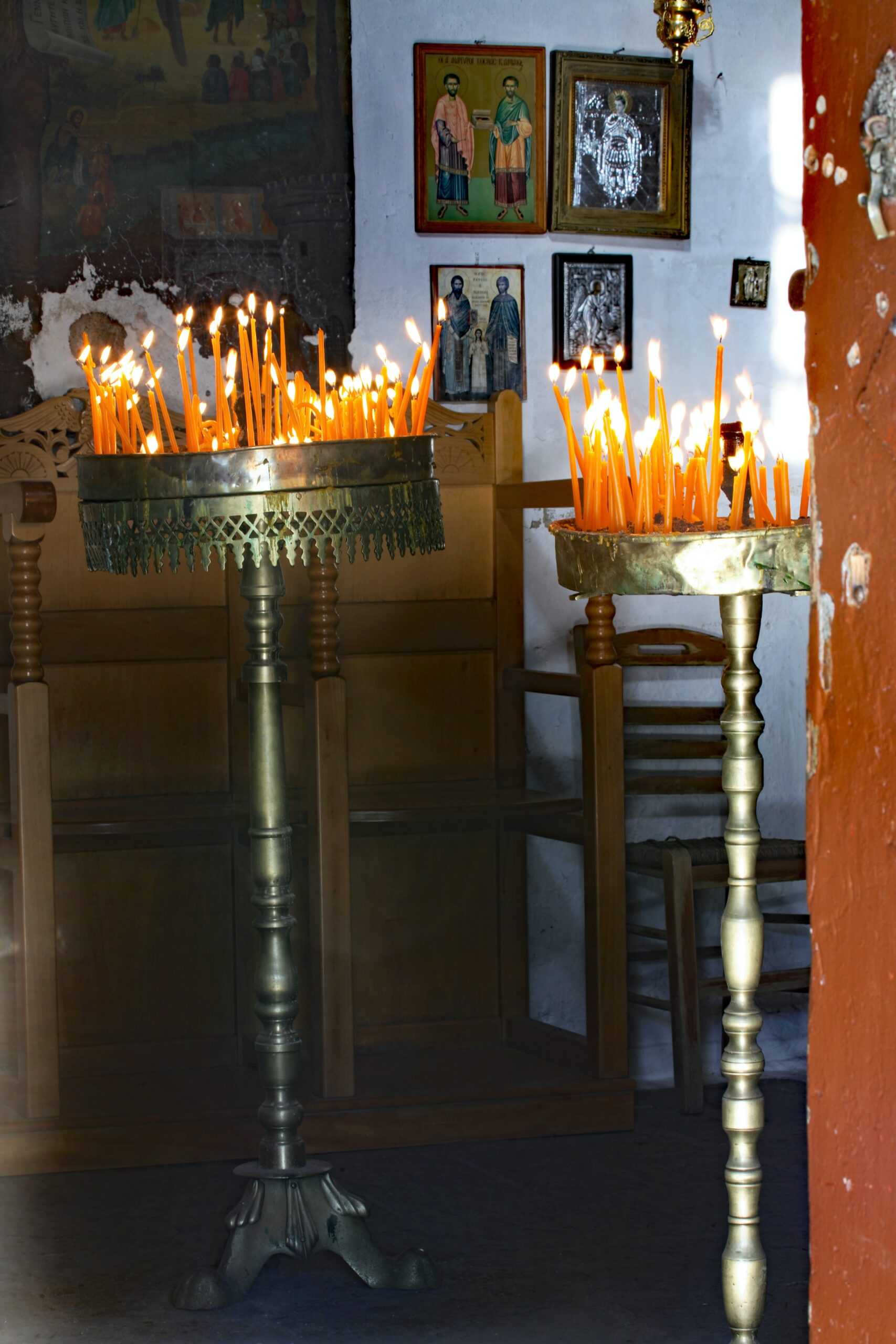 Kerzen, goldener Kerzenständer, Ikonen, Namenstage, Typisch griechisch
